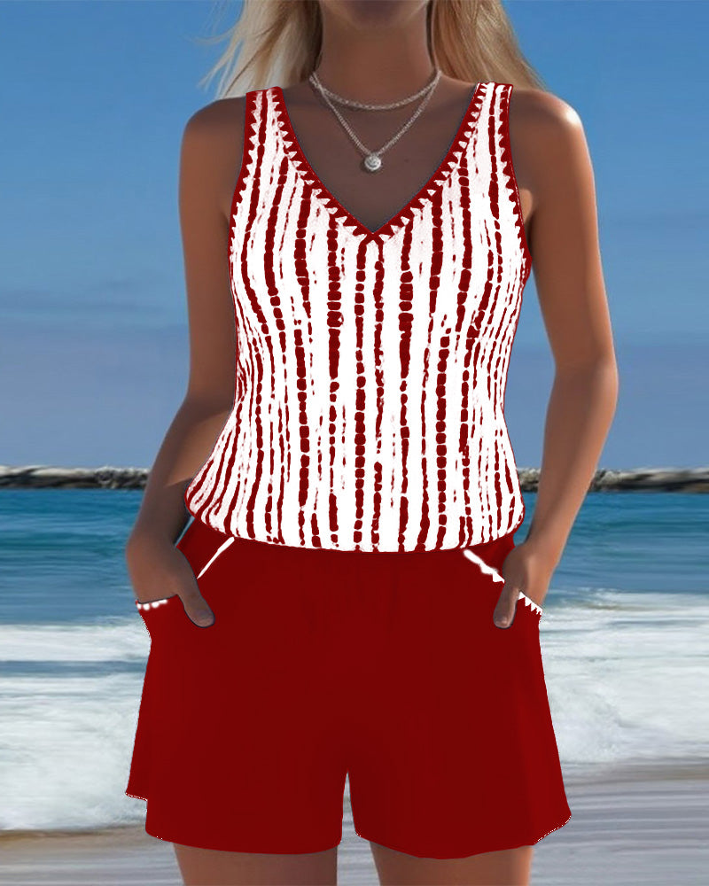 Casual Two-Piece Swimsuit with Pockets and V-Neck Print