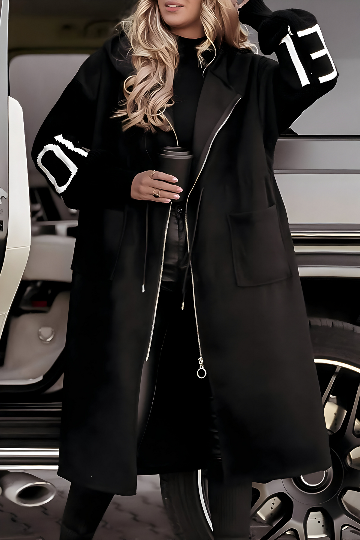 Felicia™ | Women’s Jacket with Knitted Sleeves and Hood