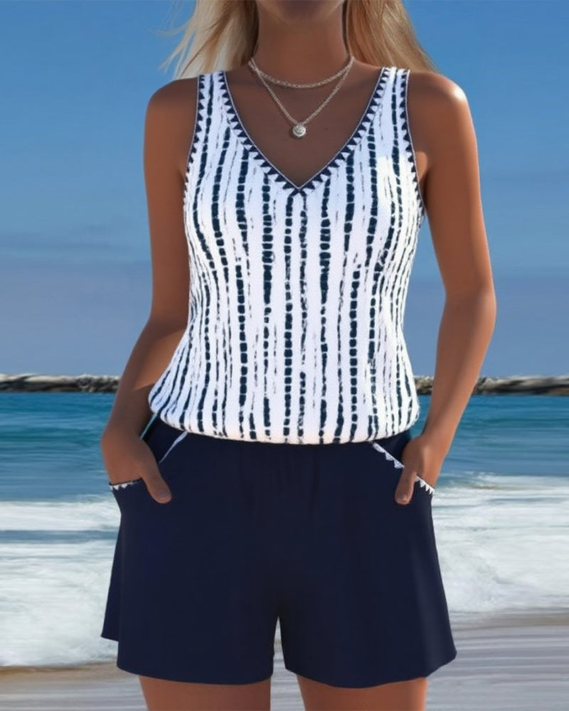 Casual Two-Piece Swimsuit with Pockets and V-Neck Print