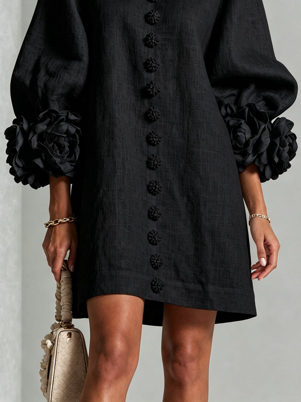 Susan™ | Loose Dress with Button Closure and Ruffled Sleeves 19