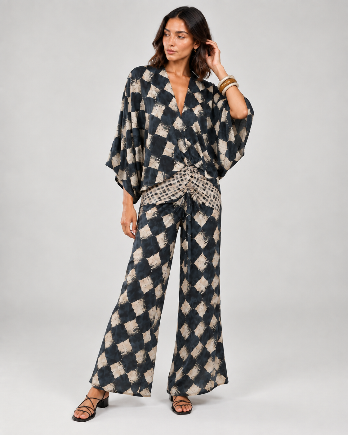 Susan™ | Elegant Print Set