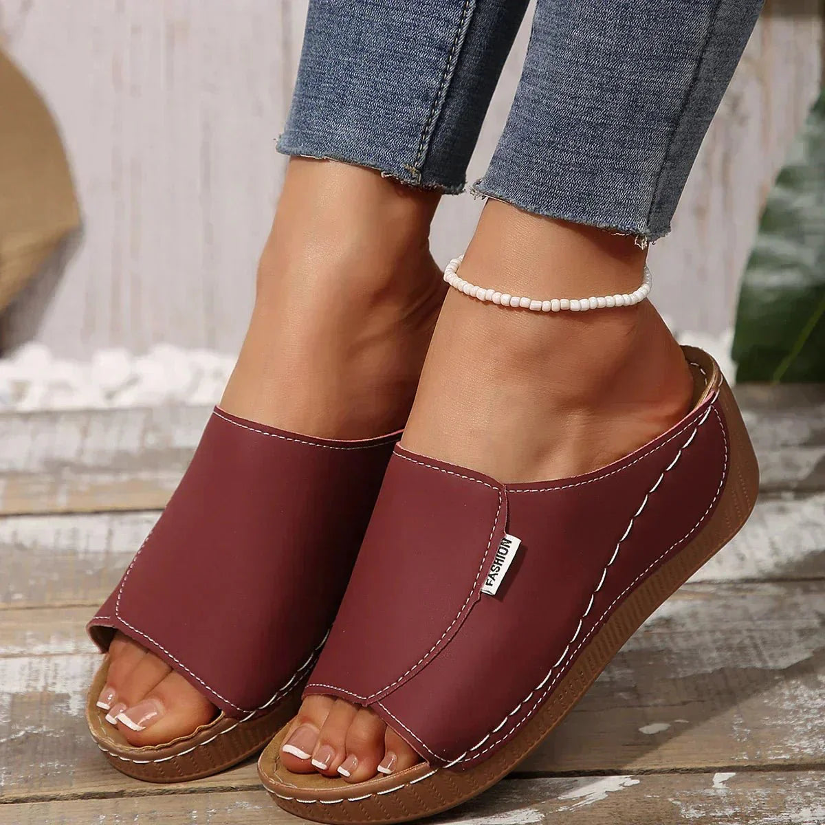 Mia | Slip-On Sandals