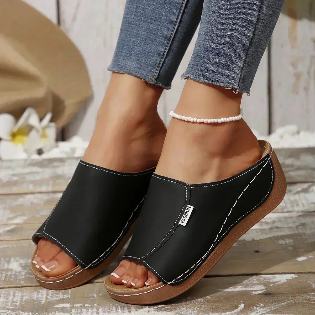 Mia | Slip-On Sandals