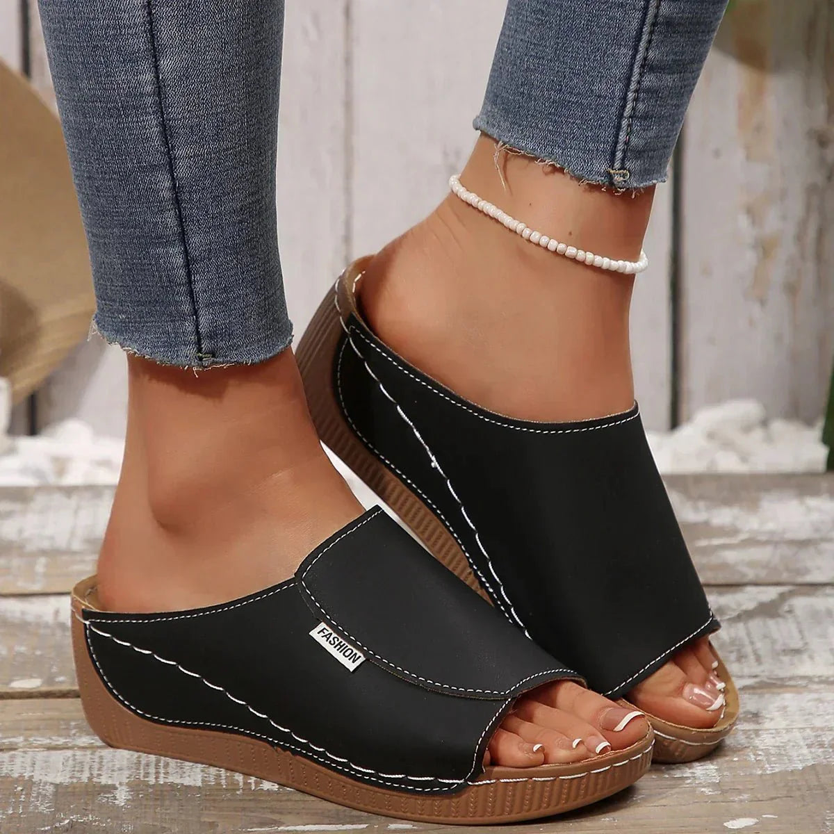Mia | Slip-On Sandals