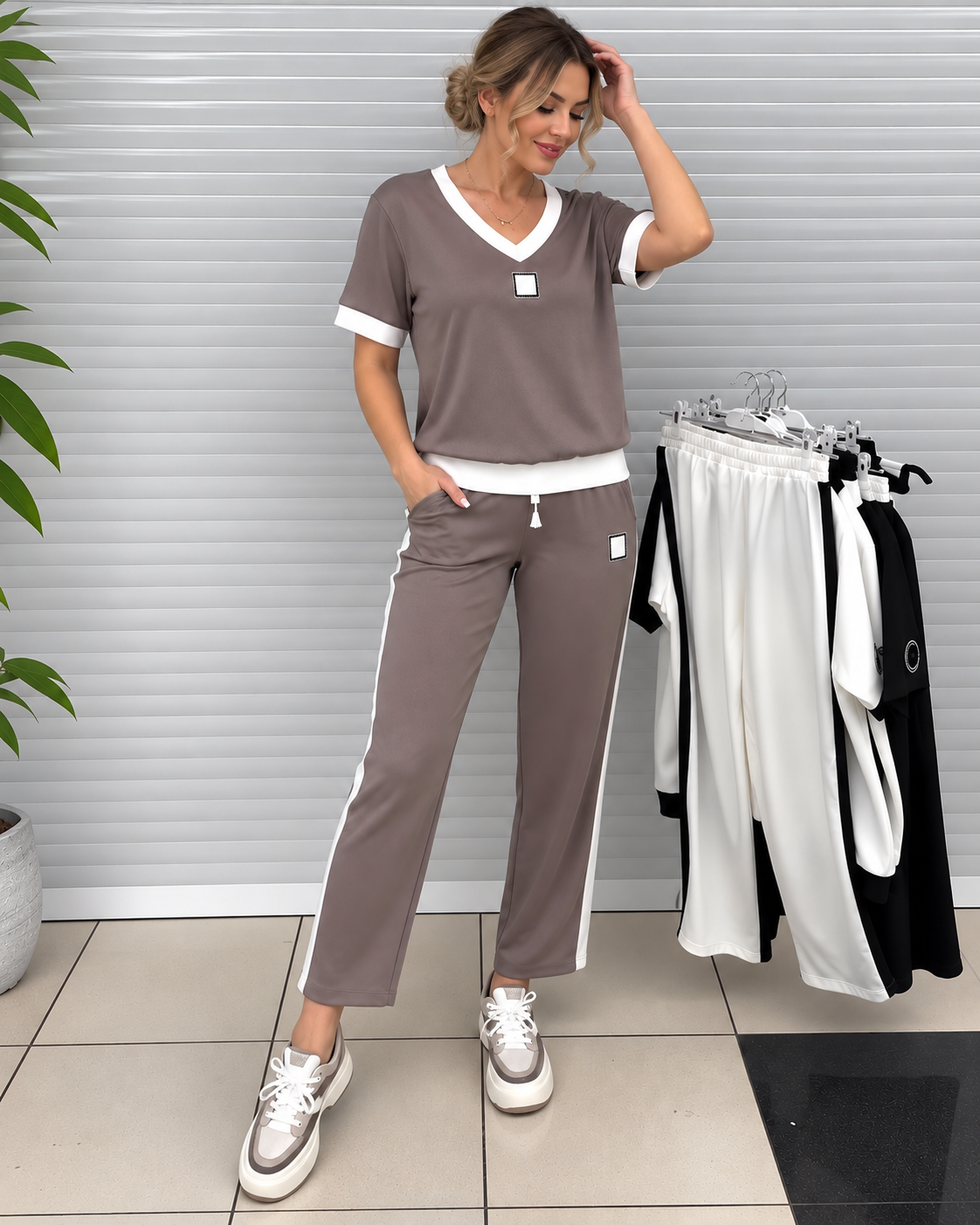Linda™ | Comfortable Two-Piece Set with V-Neck