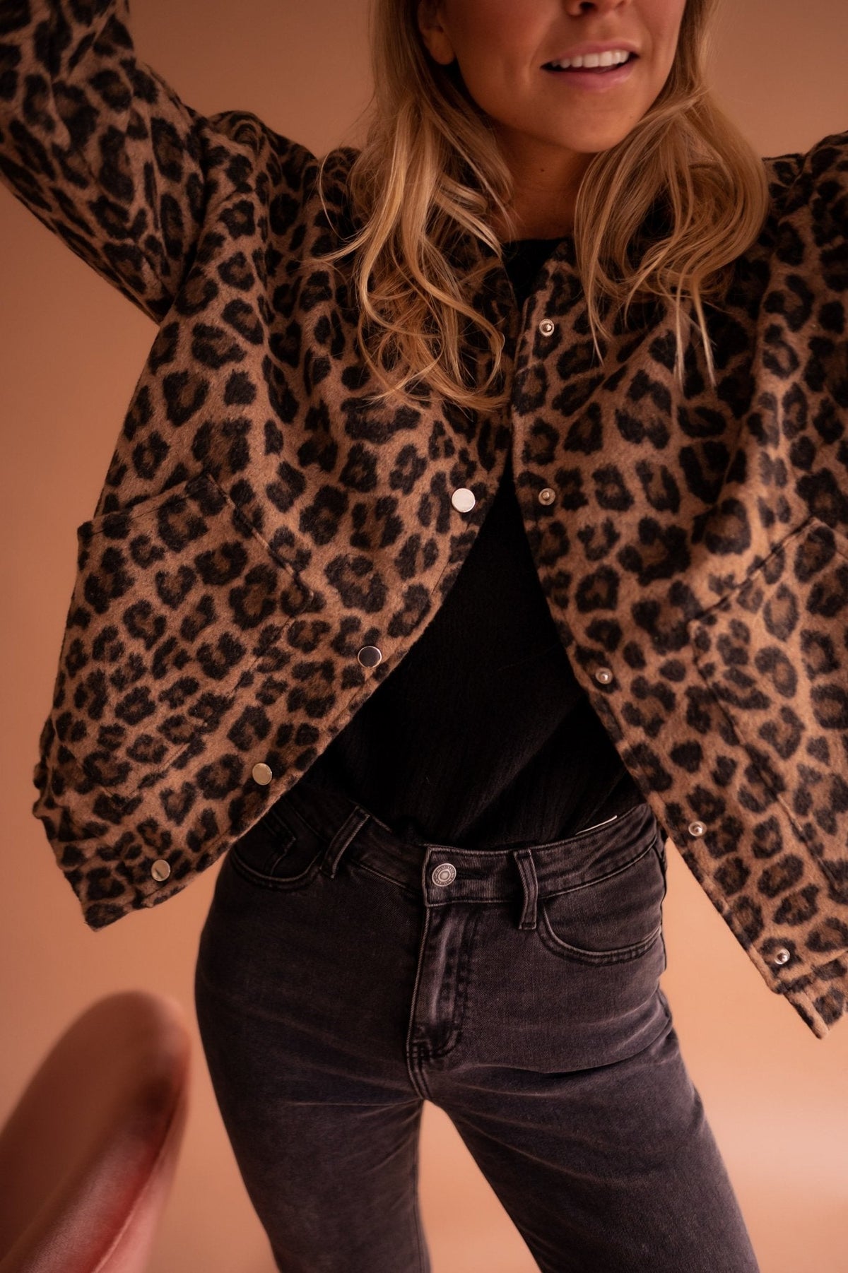 Kathleen™ | Trendy Jacket with Leopard Print 2