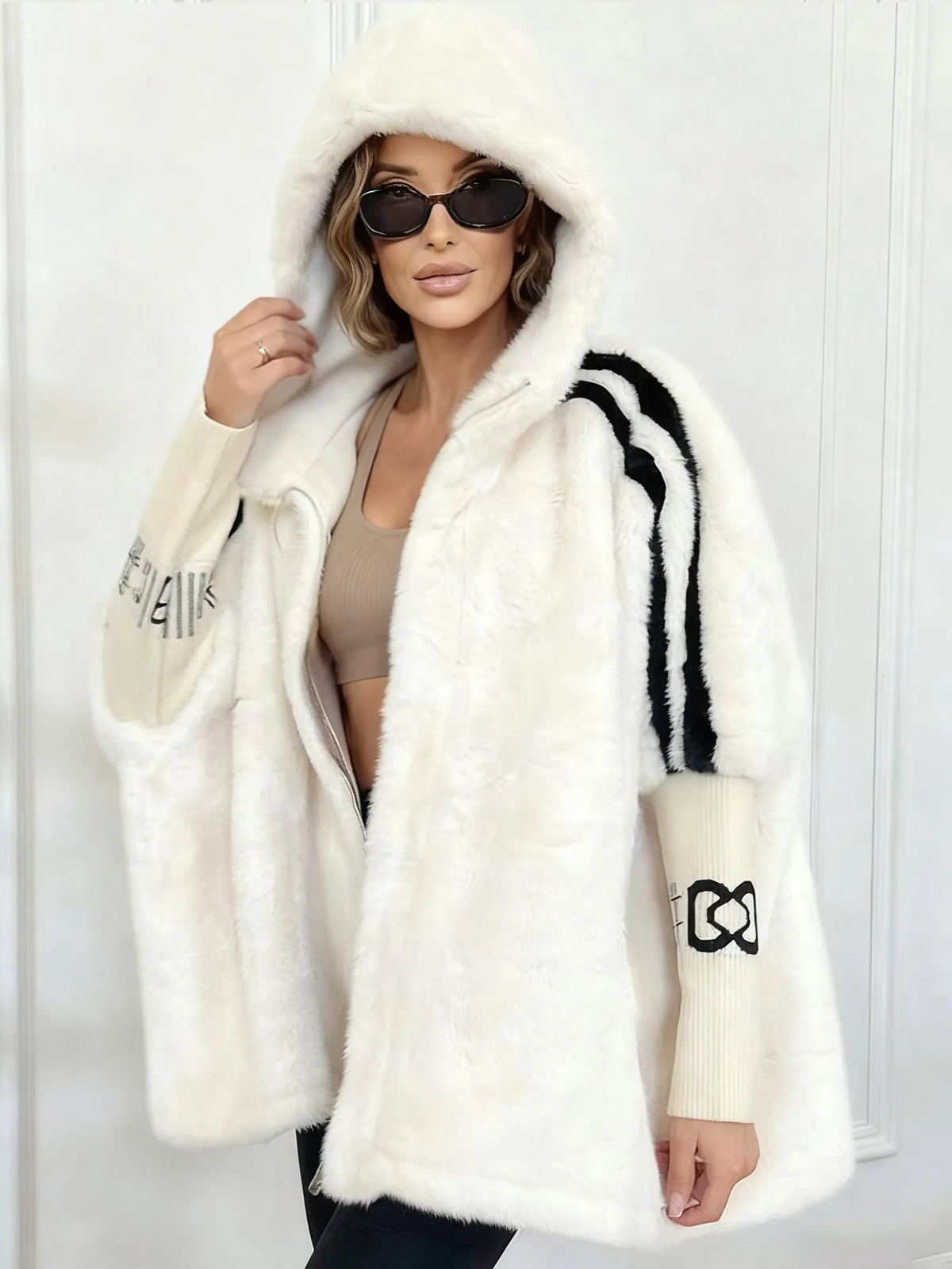 Lona™ | Comfortable Winter Jacket with Hood