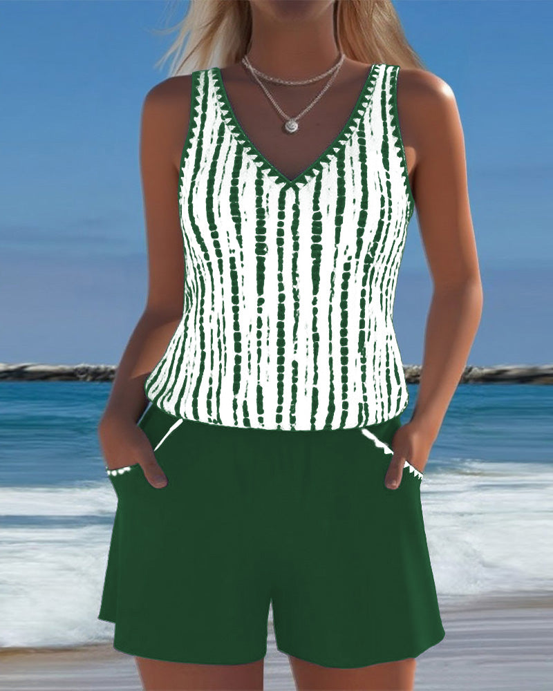 Casual Two-Piece Swimsuit with Pockets and V-Neck Print