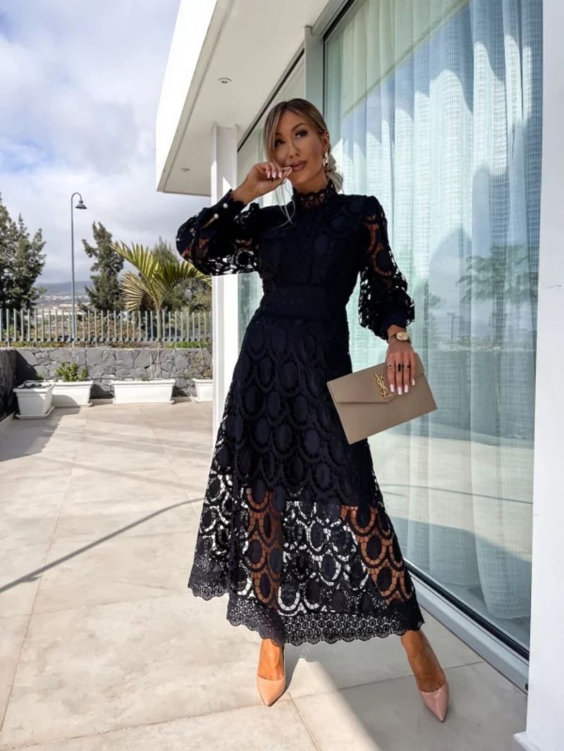 Noor | Romantic Lace Dress