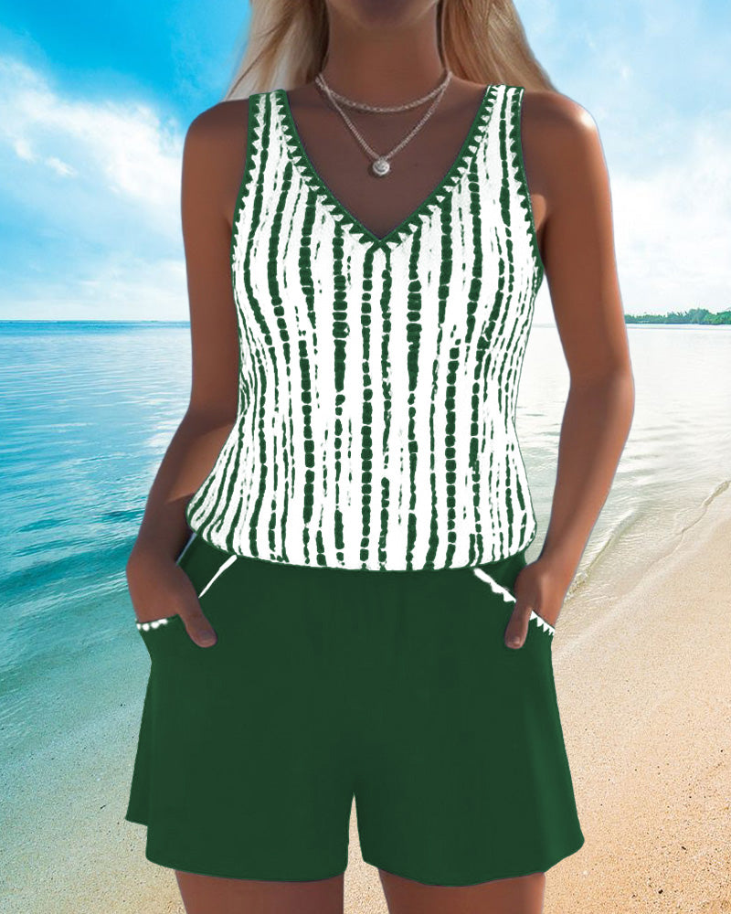 Casual Two-Piece Swimsuit with Pockets and V-Neck Print