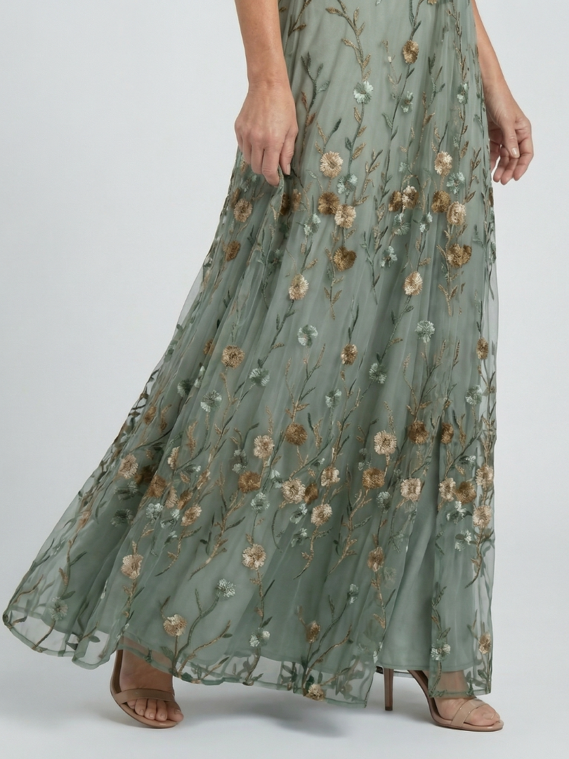 Lauren™ | Tummy-Flattering Halter Maxi Dress