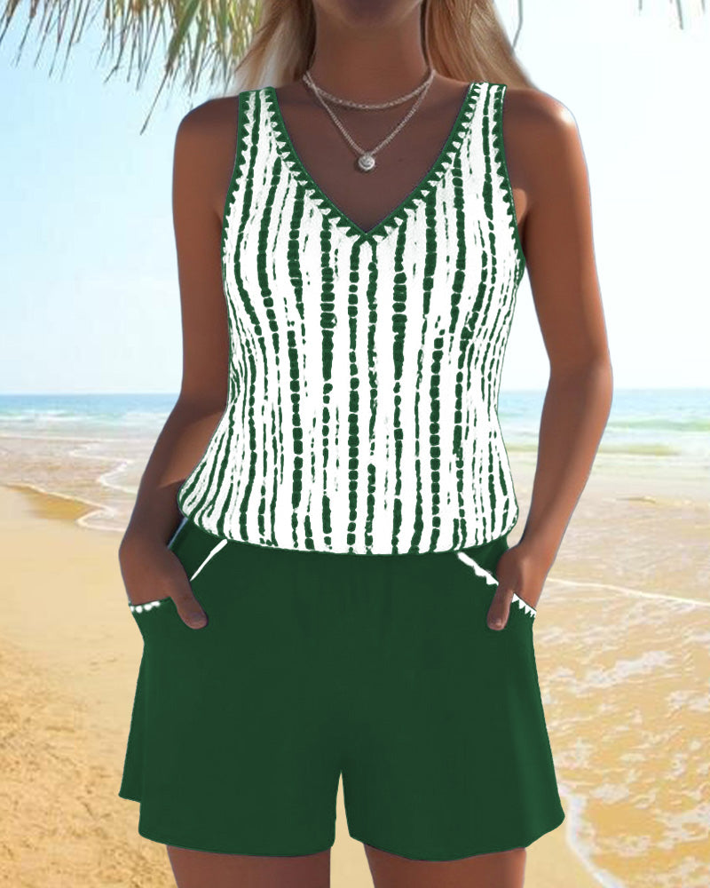 Casual Two-Piece Swimsuit with Pockets and V-Neck Print