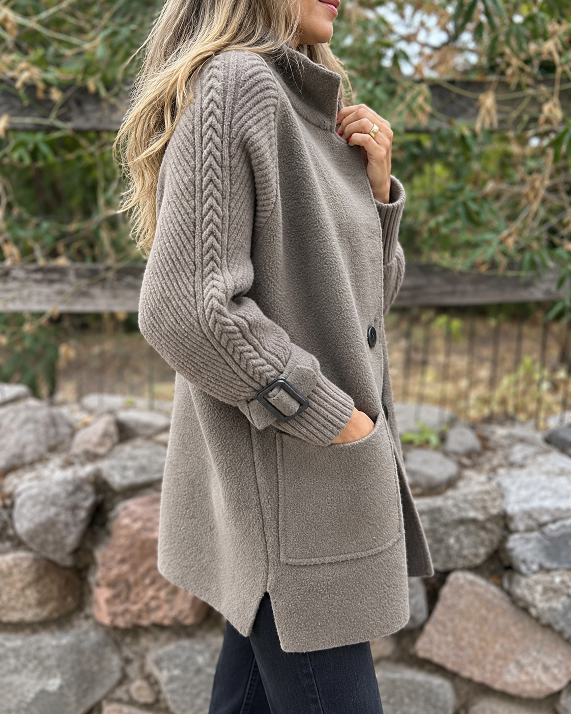 Susan™ | Elegant Double-Breasted Jacket with Knitted Sleeves