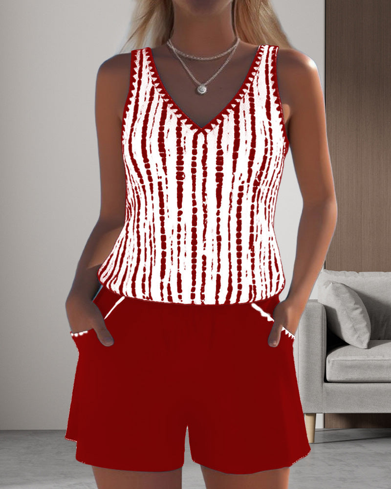 Casual Two-Piece Swimsuit with Pockets and V-Neck Print