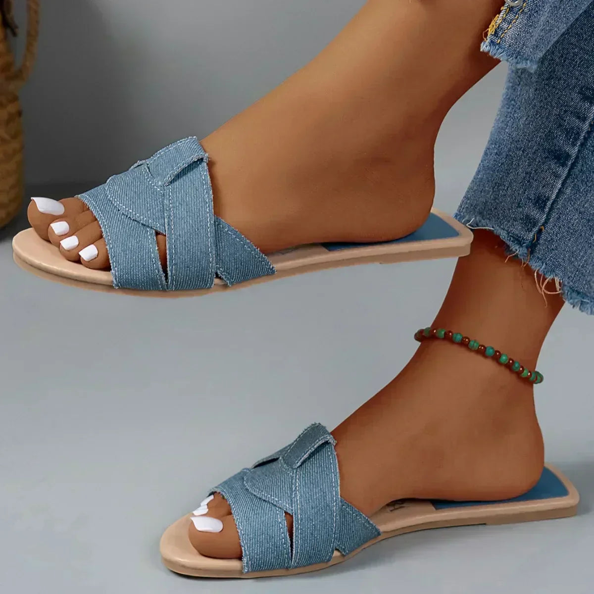 Fiora | Luxury Slides