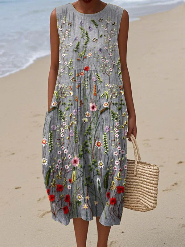 Annika | Wildflower Midi Dress in Black - Classic Design in Comfortable Material