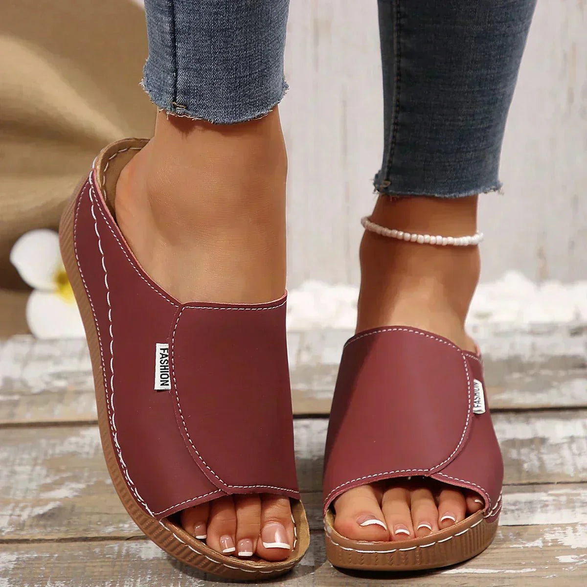 Mia | Slip-On Sandals