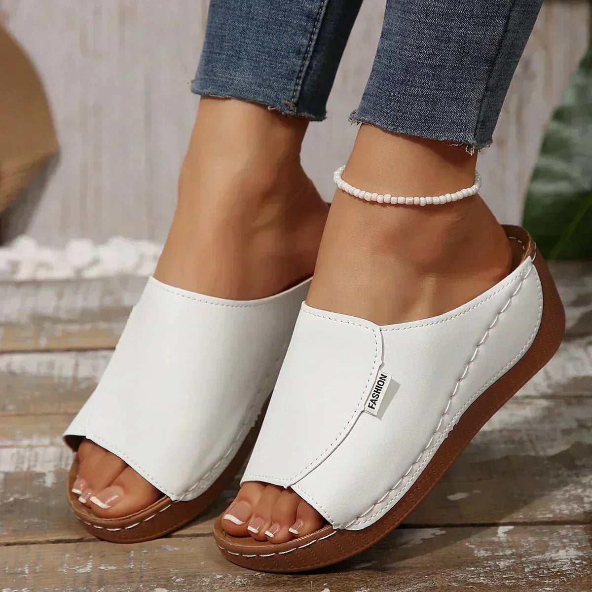 Mia | Slip-On Sandals