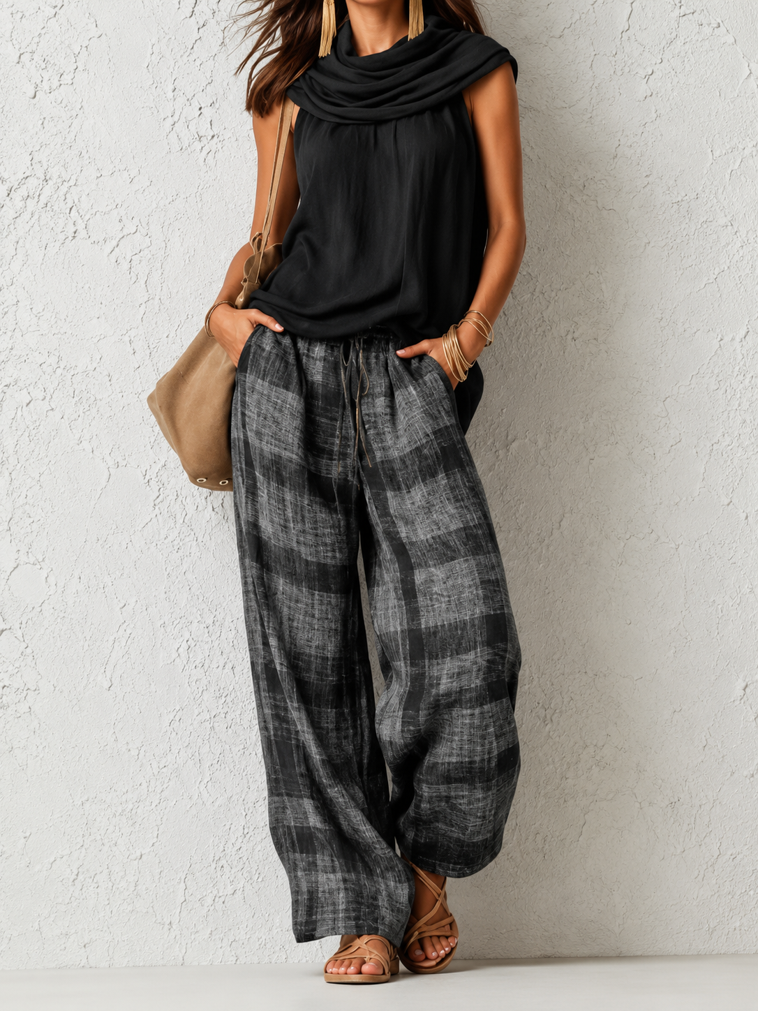 Comfortable and Elegant Natural Set in Black