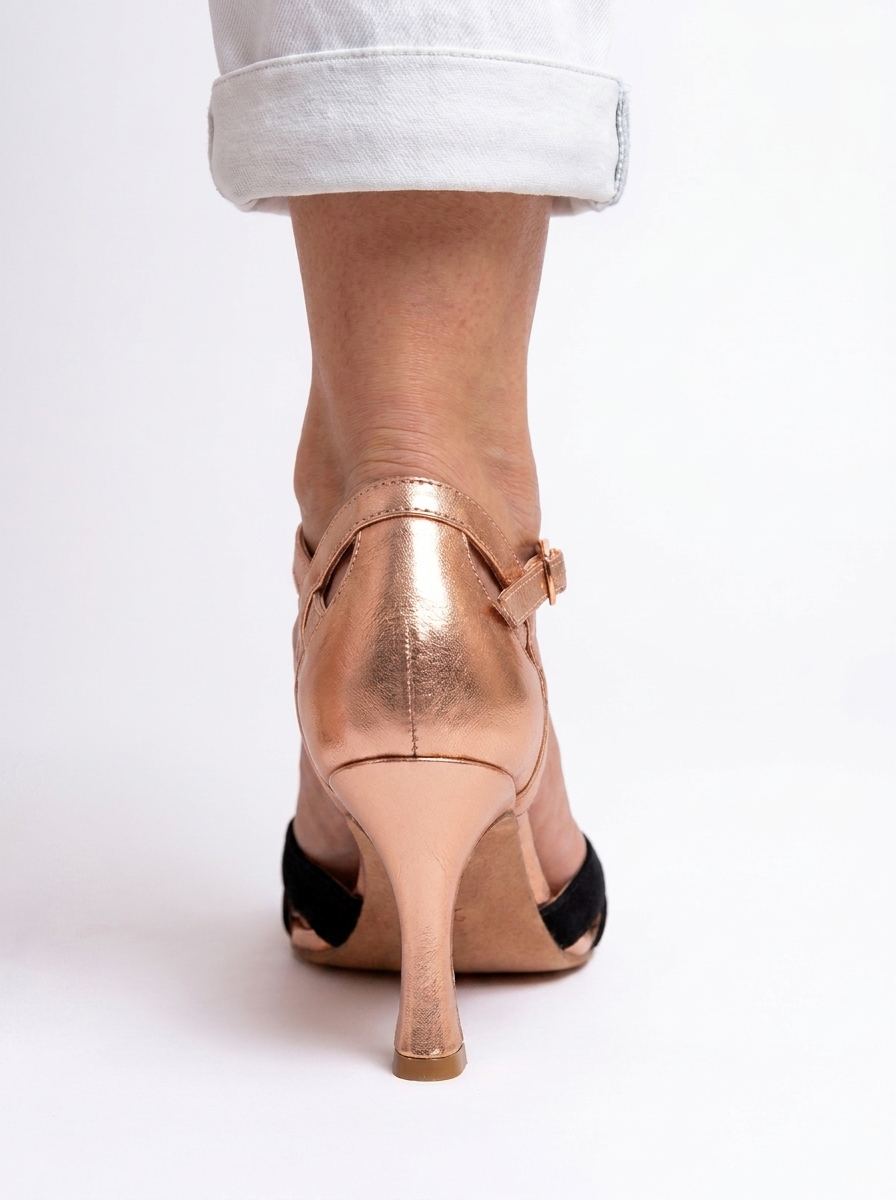 DANARIAH™ SIGNATURE COMFORT PUMPS BLACK