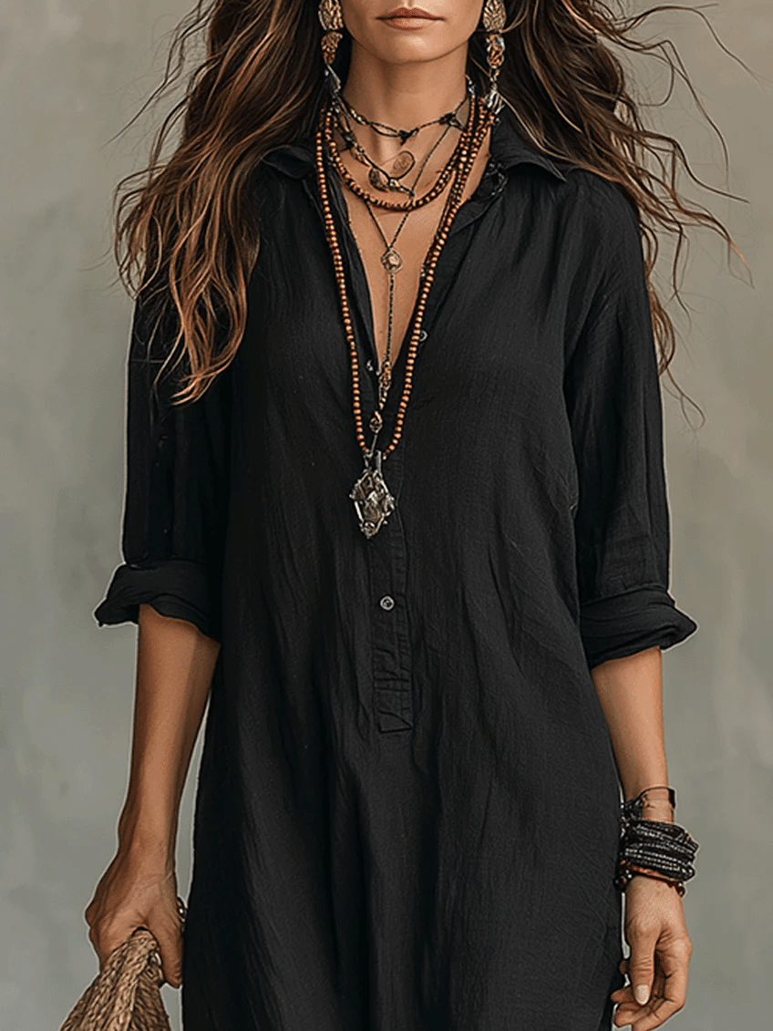 Soline™ | Maxi black fitted dress with buttons